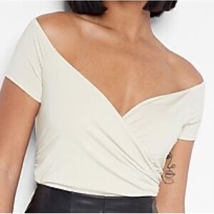 Express Body Contour Double Layer Off The Shoulder Ruched Tee